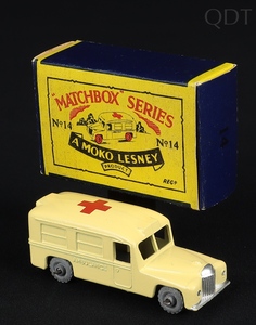 Matchbox models 14b daimler ambulance ff10 front