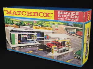 Matchbox service station mg1 forecourt ff75 box view