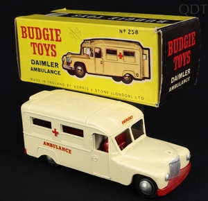 Budgie toys 258 daimler ambulance ff82 front