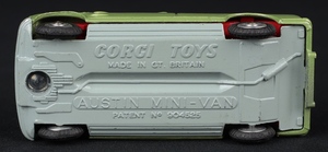 Corgi toys 450 austin mini van ff170 base