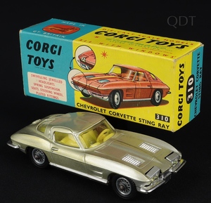 Corgi toys 310 chevrolet corvette sting ray ff198 front