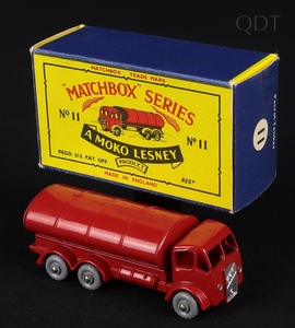 Matchbox models 11b esso petrol tanker ff201 front