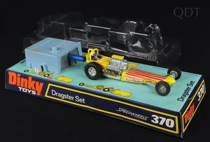 Dinky toys 370 dragster set ff203 front