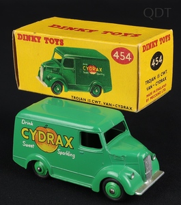 Dinky toys 454 cydrax trojan van ff245 front