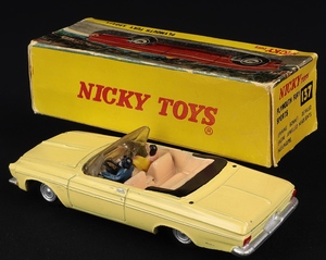 Nicky dinky toys 137 plymouth fury ff288 back