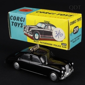 Corgi toys 209 riley pathfinder police car ff290 front