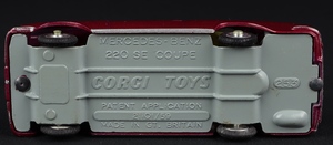Corgi toys 253 mercedes 220 se coupe ff333 base