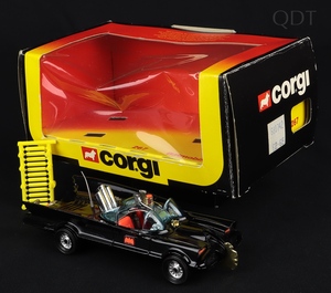 Corgi toys 267 batmobile ff381 front