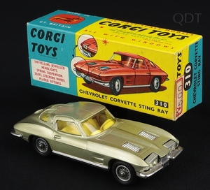 Corgi toys 310 chevrolet corvette sting ray ff397 front