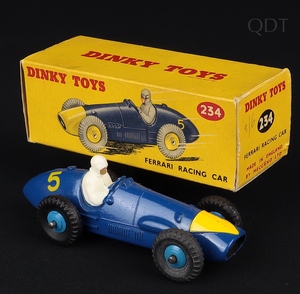 Dinky toys 234 ferrari ff618 front