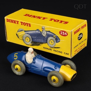 Dinky toys 234 ferrari ff619 front