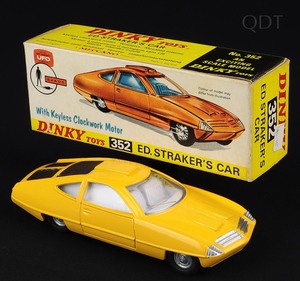 Dinky toys 352 ed straker's car ff649 front