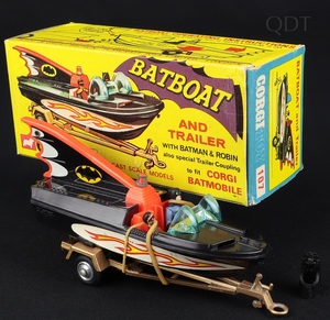 Corgi toys 107 a batboat trailer ff690 front