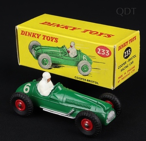 Dinky toys 233 cooper bristol ff710 front