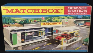 Matchbox mg1 service station forecourt ff750 front