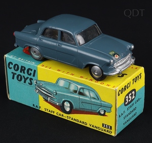 Corgi toys 352 raf staff car standard vanguard ff793 front