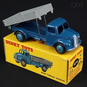 Dinky toys 30m 414 rear tipping wagon ff818 front