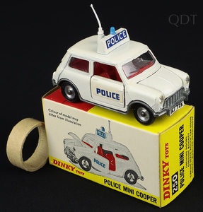 Dinky toys 250 police mini cooper ff839 front