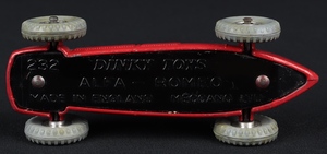Dinky toys 232 alfa romeo racing car ff841 base
