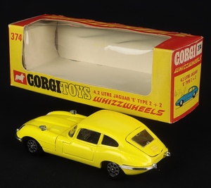 Corgi toys 374 4.2l jaguar ff932 back