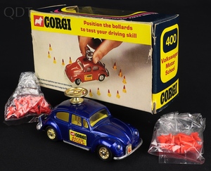 Corgi toys 400 volkswagen 1300 motor school car ff990 front