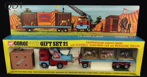 Corgi toys gift set 21 chipperfields circus crane truck menagerie gg3 front