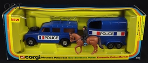Corgi toys 440 mounted police set gg144 front