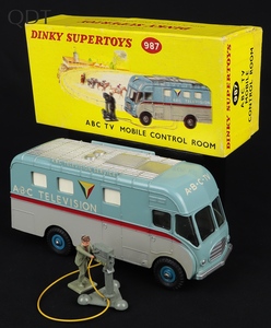 Dinky supertoys 987 abc tv mobile control room gg221 front