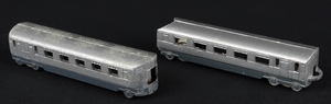 Dinky toys 16 silver jubilee train set gg273 carriages