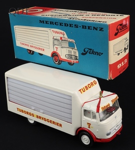 Tekno models 913 mercedes tuborg gg315 front