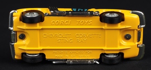 Corgi toys 337 chevri=olet corvette sting ray gg366 base