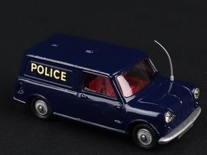 Corgi toys 448 bmc mini police van tracker dog gg443 car