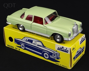 Solido models 126 mercedes 220 se gg445 front