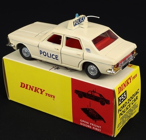 Dinky toys 255 ford zodiac police car gg610 back