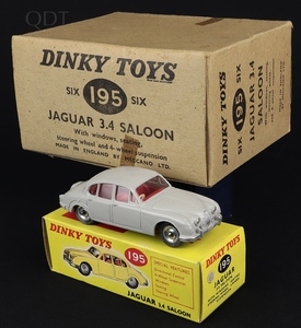 Dinky toys 195 jaguar saloon hh28 front