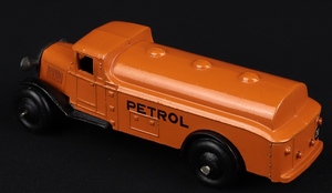 Dinky toys 25d petrol tank wagon hh42 back