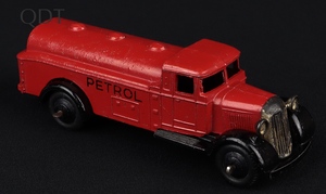 Dinky toys 25d petrol tank wagon hh45 front