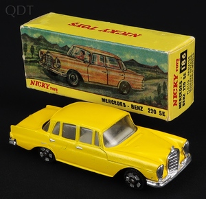 Nicky dinky toys 186 mercedes benz 220 se hh92 front