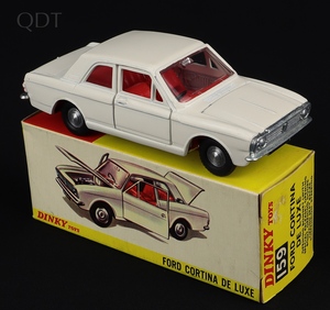 Dinky toys 159 ford cortina de luxe hh149 front