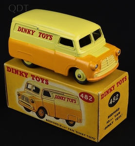 Dinky toys 482 bedford van dinky toys hh155 front