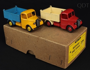 Dinky trade box 25m bedford end tipper hh178 front