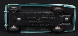 Dinky toys 134 triumph vitesse hh224 base