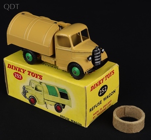 Dinky toys 252 refuse wagon hh387 front