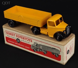 Dinky supertoys 521 bedford articulated lorry hh490 front