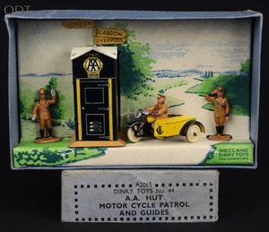 Dinky toys 44 aa hut motor cycle patrol guides hh529 front