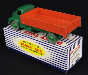 Dinky toys 418 comet wagon hinged tailboard hh540 back