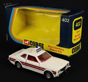 Corgi toys 402 ford cortina police car hh674 front