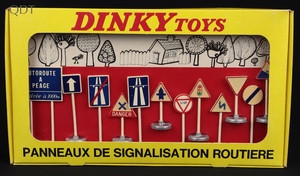 French dinky 593 road signs w1035 front