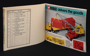 Corgi toys catalogue dispenser 1973 cc452 pages