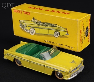 French dinky toys 24a chrysler new york hh841 front